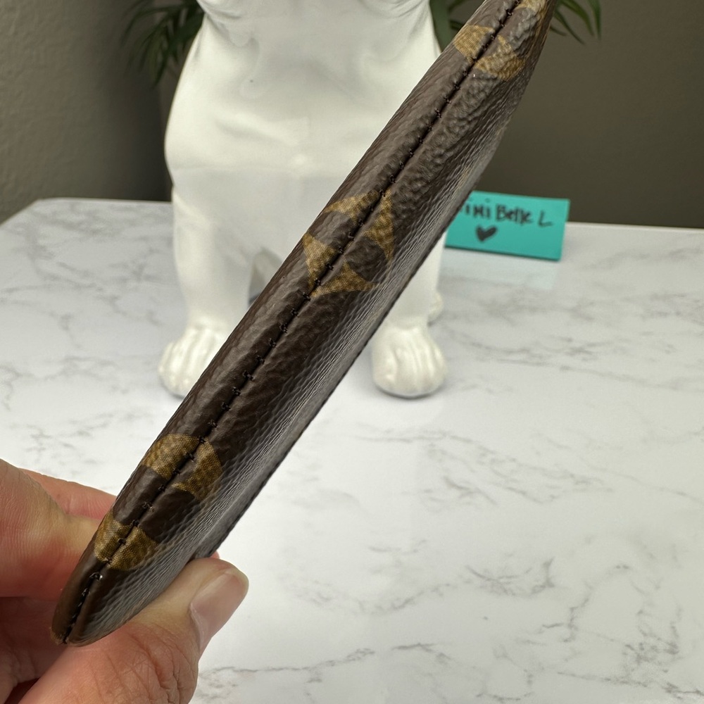 Louis Vuitton Key Pouch - Picture 3 of 13